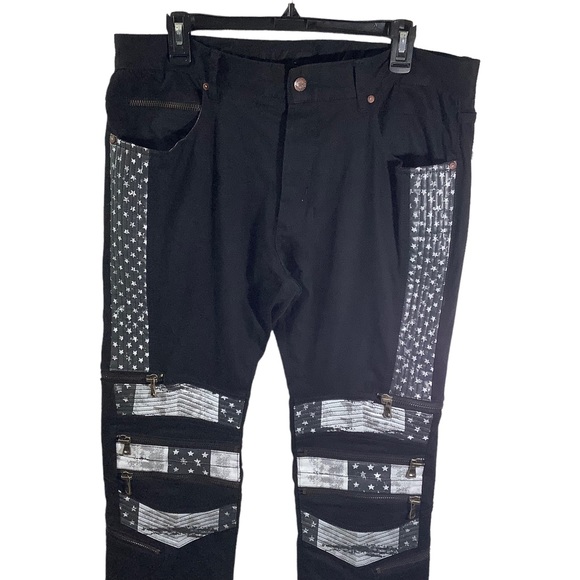 Rockstar Patched Jeans - Picture 2 of 10